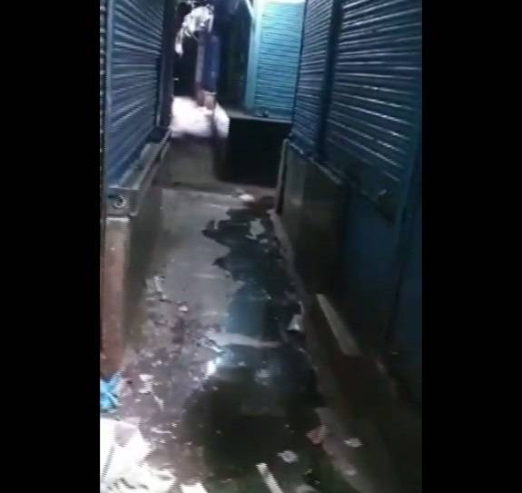 मुसीबत बना मुगलकालीन कुआं, लॉकडाउन में अचानक बढ़ने लगा जलस्तर