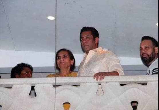 कोरोना: ईद पर फैला सन्नाटा, बीते साल बॉलीवुड के तीनों खान ने यूं मनाया था जश्न