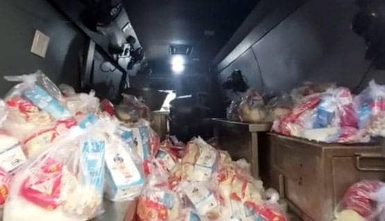 बिना जश्न के सलमान की स्पेशल ईद, हजारों पर‍िवार में बांटे दूध-घी-सेवइयां