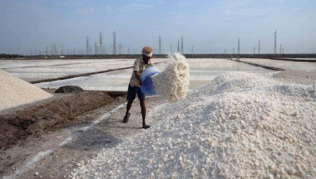 नमक का स्टॉक हो रहा है कम, लॉकडाउन की वजह से प्रोडक्शन ठप!