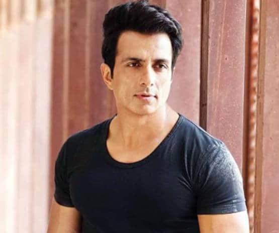 सोनू सूद बने मजदूरों के मसीहा, एक्टर की तारीफ में वायरल हुए ये फनी मीम्स