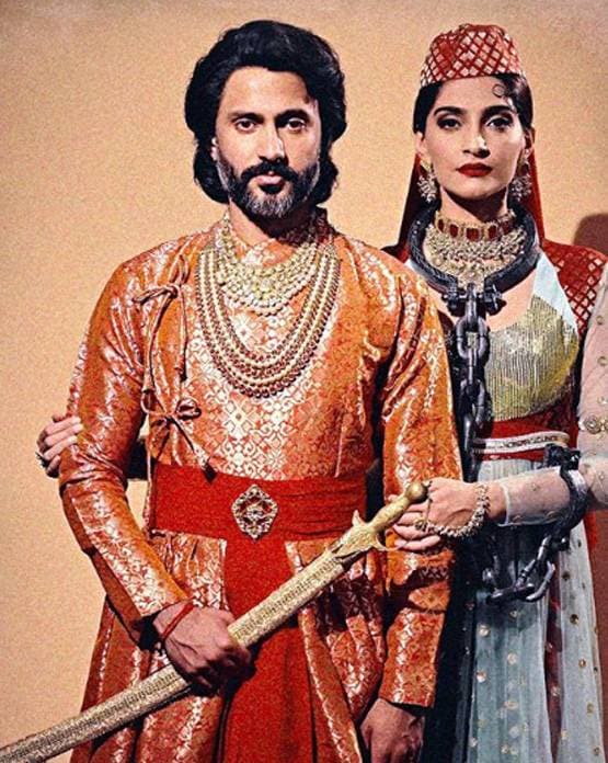 सोनम कपूर को एनिवर्सरी पर पति ने दिया खास गिफ्ट, खुशी से झूमीं एक्ट्रेस