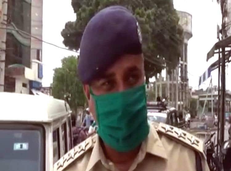 नौकरी के लिए कहा तो लेक्चरर पत्नी ने किया सुसाइड, पति भी ट्रेन से कटा