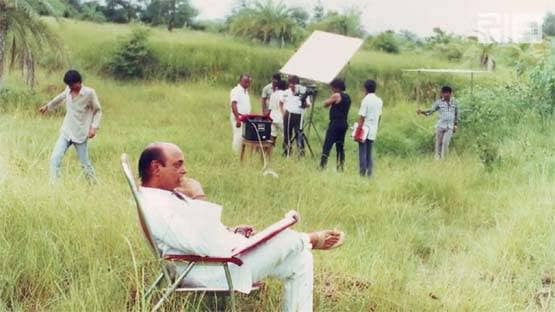 रामायण: रामानंद सागर ने कौवे के आगे जोड़े हाथ, कहा- संकट में हूं, शूट करवा दो