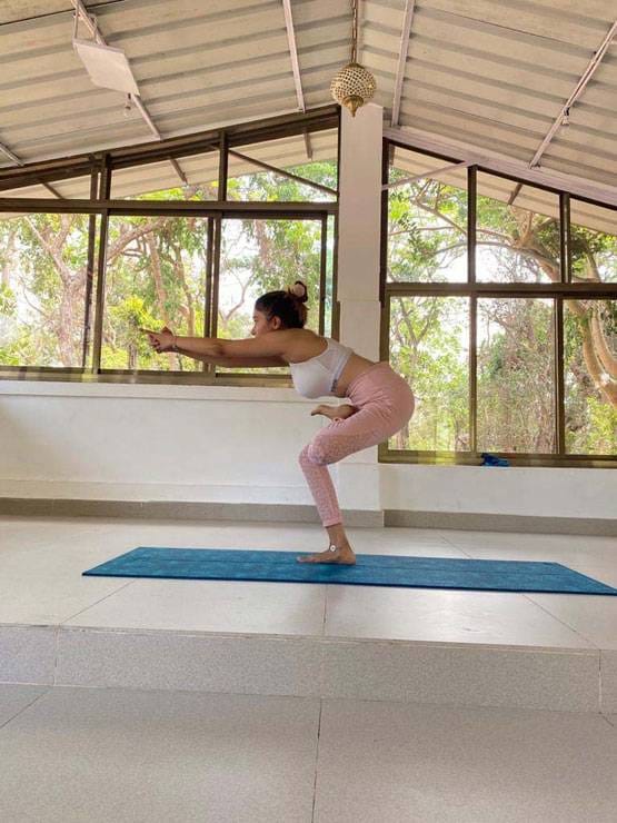 उतरन फेम टीना दत्ता के लिए वेकेशन बना लॉकडाउन, सीख रही हैं योग भी