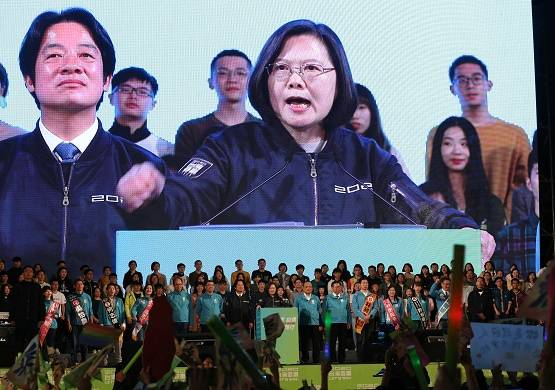 मोदी सरकार ने ताकतवर चीन को क्यों दिए ये तीन बड़े झटके?