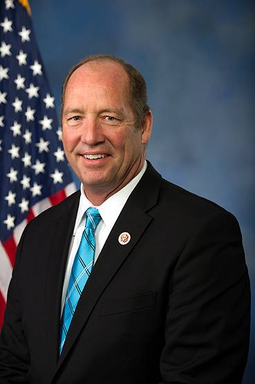 अमेरिकी सांसद बोले- चीन को बैन करो और उद्योग भारत में शिफ्ट करो