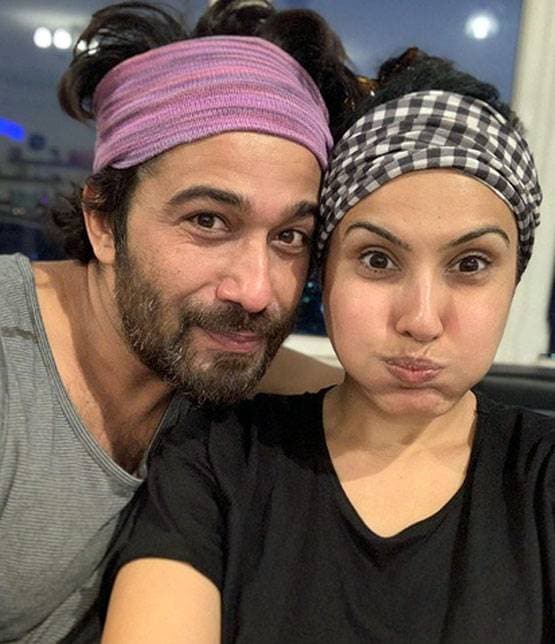 काम्या पंजाबी ने पति संग शेयर की सेल्फी, बताया पोस्ट वर्कआउट नौटंकी