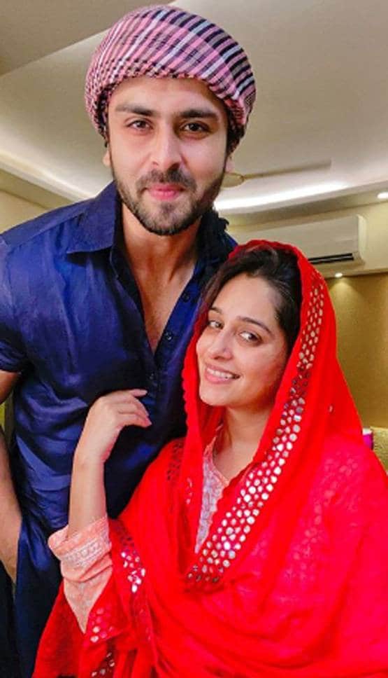 पति शोएब संग दीपिका ने दिया पोज, लिखा- मुझे अपना बनाने के लिए शुक्रिया