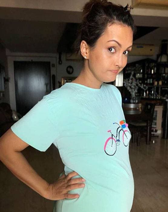 निशा ने बेली शेमिंग करने वालों की लगाई क्लास, बोलीं- मैं प्रेग्नेंट नहीं