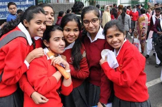 CBSE: बच्चा बीमार है तो पेरेंट्स करेंगे ये काम, जानें एग्जाम के नए रूल्स