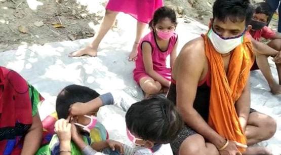 प्रशासन ने नहीं किया क्वारनटीन, मजदूर जंगल में रहने को मजबूर