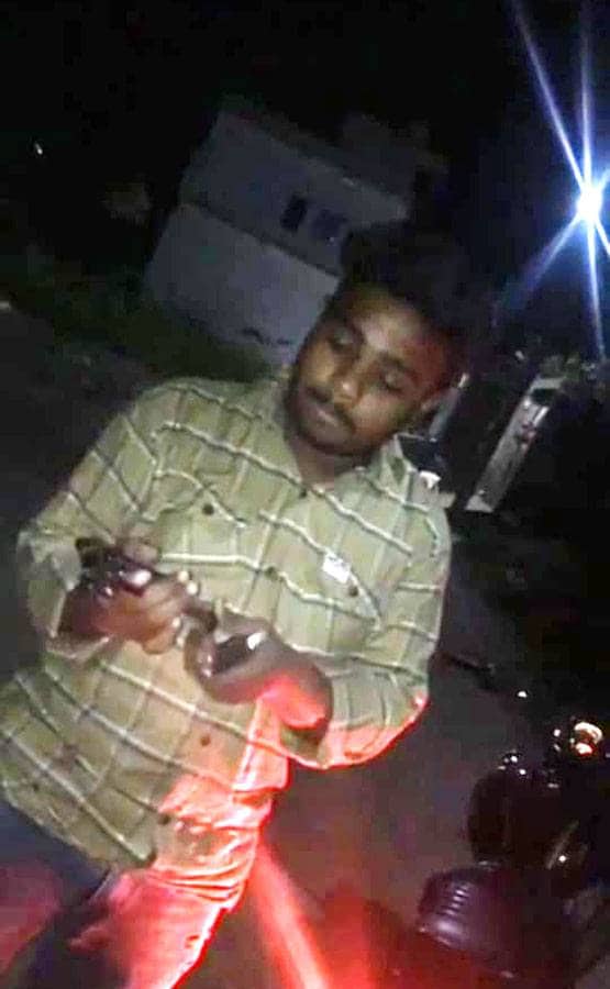 तमंचे और पिस्तौल के साथ टिकटॉक वीडियो बनाने वाले तीन युवक गिरफ्तार