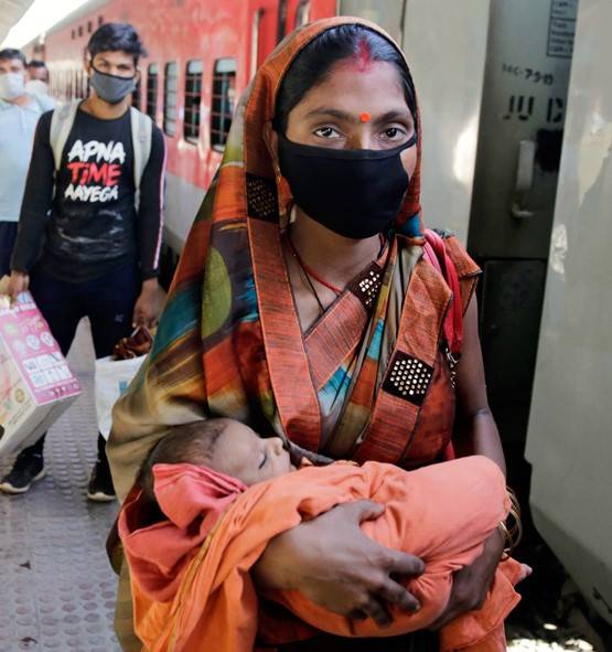 लॉकडाउन में यात्रा की है मजबूरी? जानिए- क्या हैं बाहर जाने के नियम