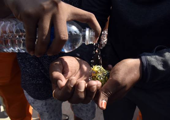 आधी रात गैस लीक, सड़क पर गिरते लोग...Vizag में भोपाल जैसा दिखा मंजर