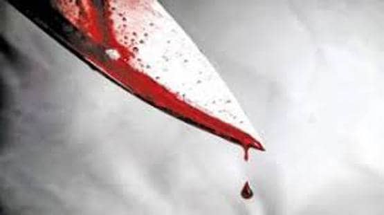 आटा गूंथ रही थी मां, बच्चियों ने डाल दी मिट्टी, चाकू से कर दी हत्या