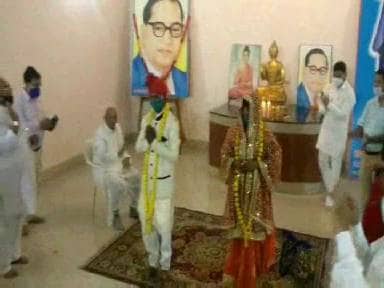 खाना बांटते-बांटते भीख मांगने वाली लड़की से हुआ प्यार, युवक ने की शादी