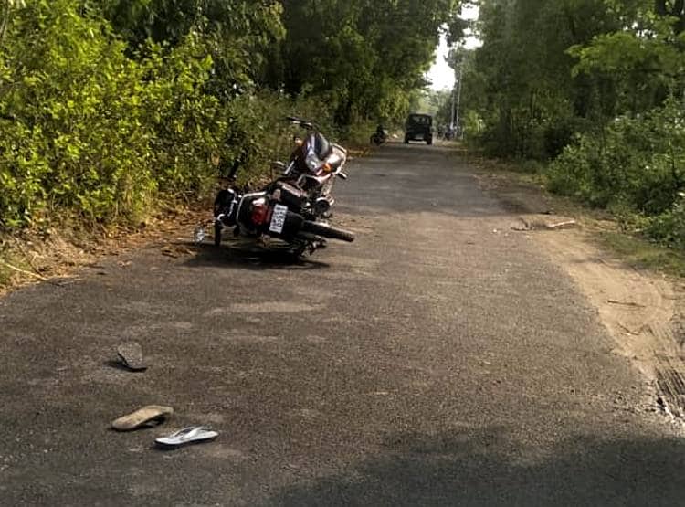 अचानक ट्रैक्टर पर खड़ा हो गया बाघ, तीन किसानों को कर चुका है घायल