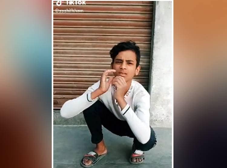 वाराणसी: गंगा किनारे बना रहे थे टिकटॉक!, 5 लड़कों की डूबकर मौत