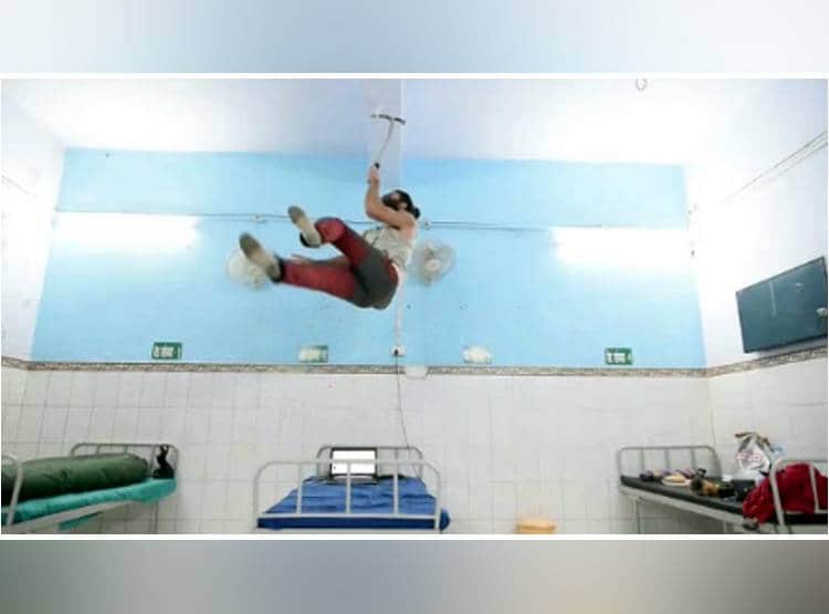 11 देशों की यात्रा पर साइकिल से निकला टूरिस्ट लॉकडाउन में फंसा तो...