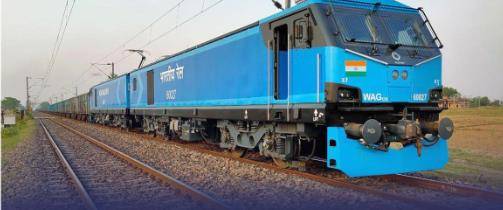 सबसे शक्तिशाली स्वदेशी AC इंजन का ट्रायल, रेलवे ने कहा- गर्व का पल!