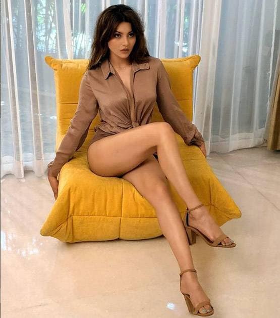 लॉकडाउन: उर्वशी रौतेला ने फैन्स के लिए शुरू किया #BodyByUrvashi चैलेंज