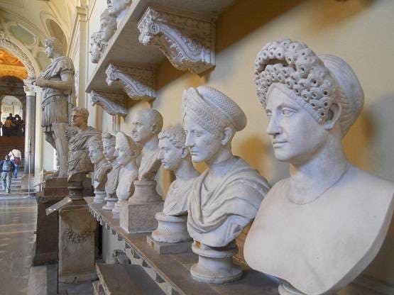 कोरोना के डर से घूमने पर पाबंदी, घर बैठे करें वर्चुअल दुनिया की सैर