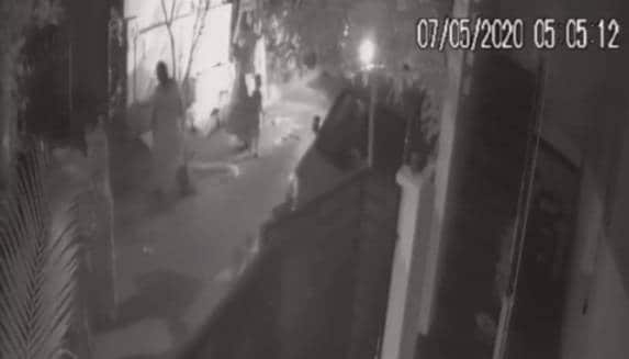 विशाखापट्टनम गैस लीक का CCTV फुटेज सामने आया, दर्दनाक था मंजर
