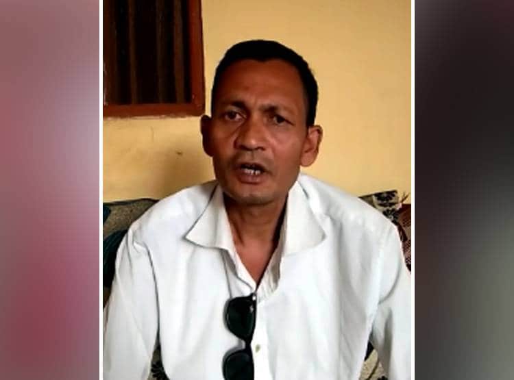 दुल्हन ने डंडे से डाली दूल्हे को वरमाला, लॉकडाउन में हुई अनोखी शादी