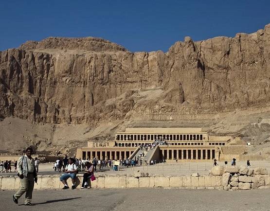 कोरोना के डर से घूमने पर पाबंदी, घर बैठे करें वर्चुअल दुनिया की सैर