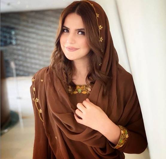 जब घर खर्च चलाने के लिए जरीन खान ने किया था कॉल सेंटर में काम