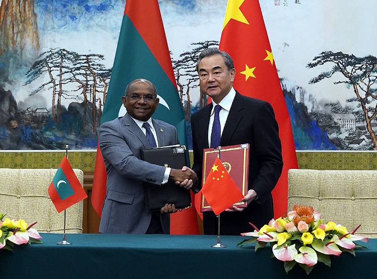 नेपाल से पाक तक कैसे भारत के चारों ओर कर्ज देकर कब्जा जमाता जा रहा चीन