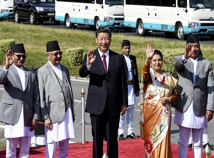 नेपाल से पाक तक कैसे भारत के चारों ओर कर्ज देकर कब्जा जमाता जा रहा चीन