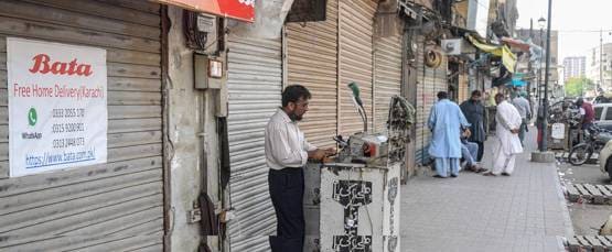 लॉकडाउन पर इमरान खान के बोल- भारत में गरीब भूख से मर रहे