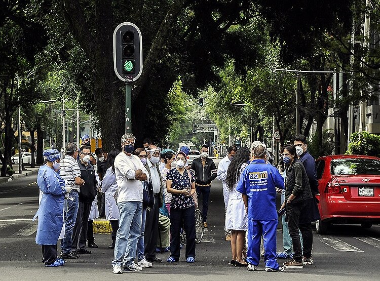 मेक्सिको में 7.4 तीव्रता का भूकंप, 140 झटकों से दहशत में लोग