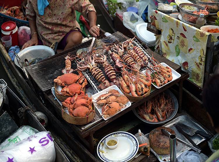 खाने का ऑर्डर पूरा नहीं कर पाने पर रेस्टोरेंट मालिकों को 1500 साल की जेल