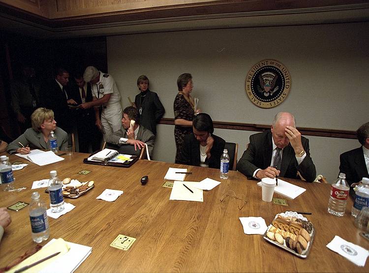 19 साल बाद अमेरिकी राष्ट्रपति जिस बंकर में गए, देखिए उसकी तस्वीरें...