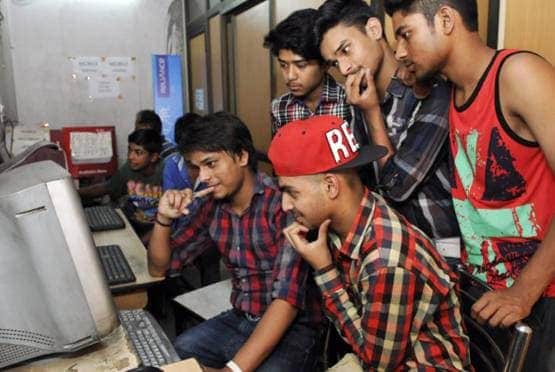 CBSE-ICSE परीक्षा रद्द, जानें- JEE-NEET के पेपर होंगे या नहीं?