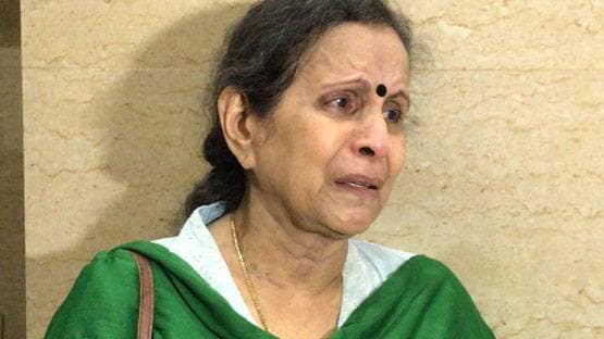 सुशांत को यादकर रो पड़ीं उनकी ऑनस्क्रीन मां, कहा- सब मिला, फिर सुसाइड क्यों