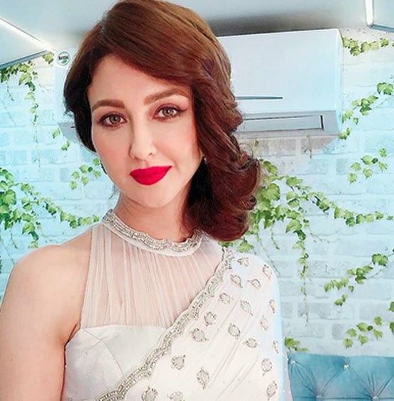 नन्हे बेटे संग 'भाभीजी घर पर हैं' फेम सौम्या का योगा सेशन, तस्वीरें वायरल