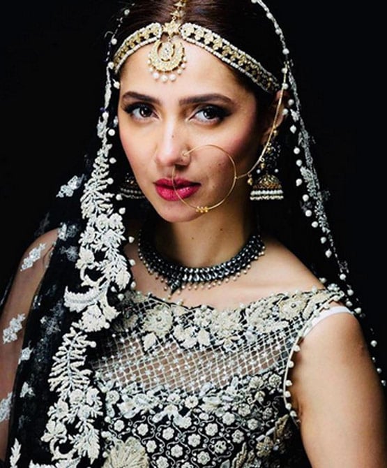 चर्चा में PAK एक्ट्रेस माहिरा की हमशक्ल, तस्वीरें देख आप भी खा जाएंगे धोखा