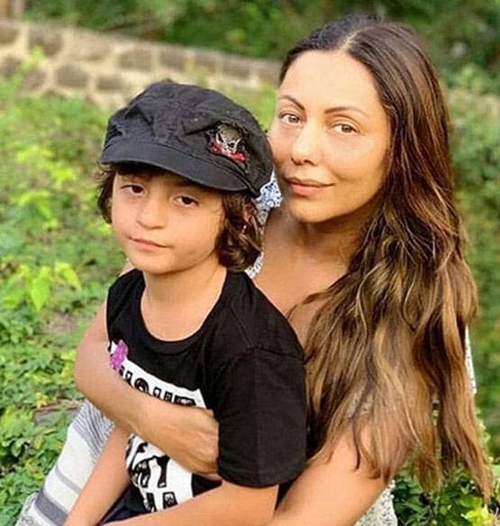 क्यूटनेस की ओवरडोज हैं अबराम की ये तस्वीरें, खान परिवार में सबके लाडले