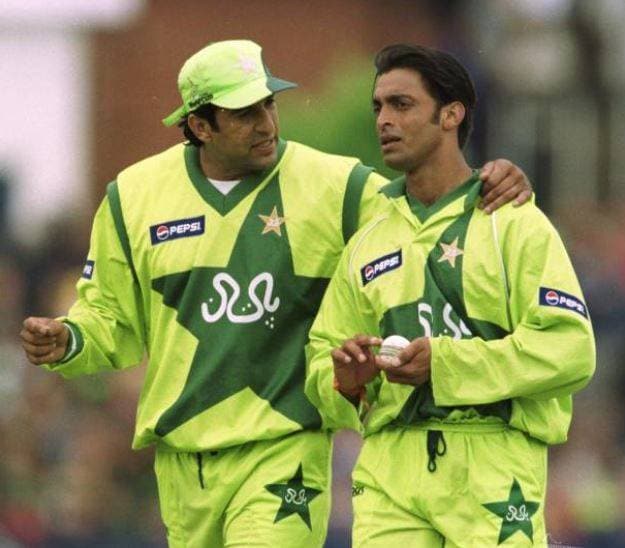 जब वसीम अकरम ने गिराई विव रिचर्ड्स की कैप, ड्रेसिंग रूम में मिली जान से मारने की धमकी