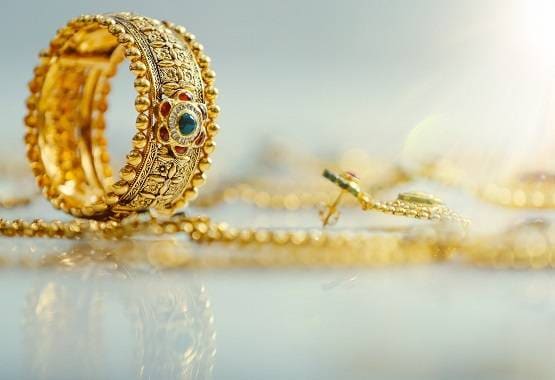 सूर्य ग्रहण: 12 घंटे के लिए लग गया सूतक, जानें किन 12 कामों पर होगी पाबंदी