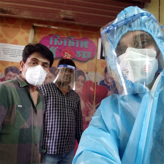 100 दिन बाद शुरू हुई भाबीजी घर पर है की शूट‍िंग, देखें Photos