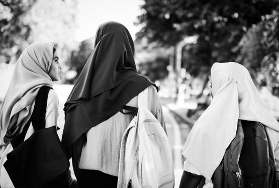 कोरोना वायरस की वैक्सीन लगवाने के बहाने चुपचाप करा दिया बेटियों का खतना!