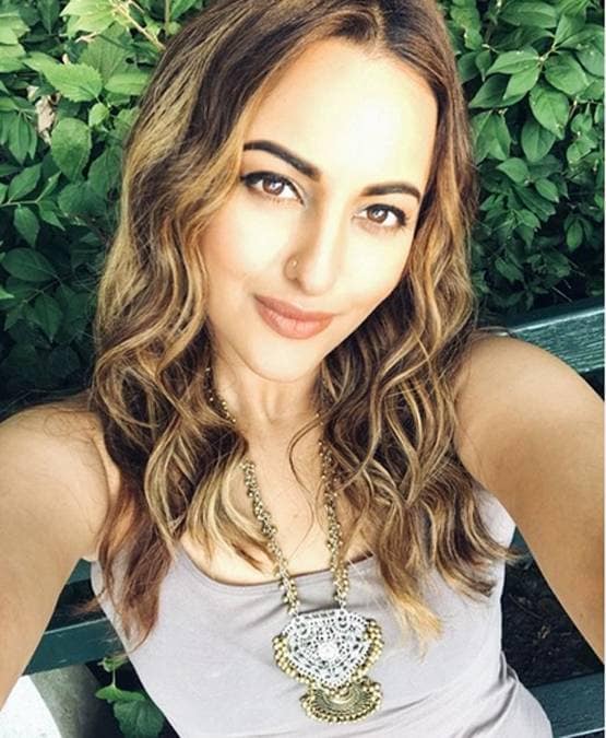 कभी लुक्स तो कभी रामायण का सवाल, वो मौके जब ट्रोल हुईं सोनाक्षी सिन्हा