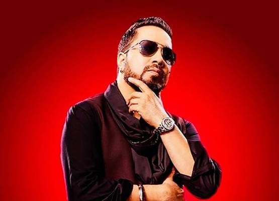 राखी को जबरदस्ती Kiss करने से जेल जाने तक, वो मौके जब विवादों में आए मीका सिंह