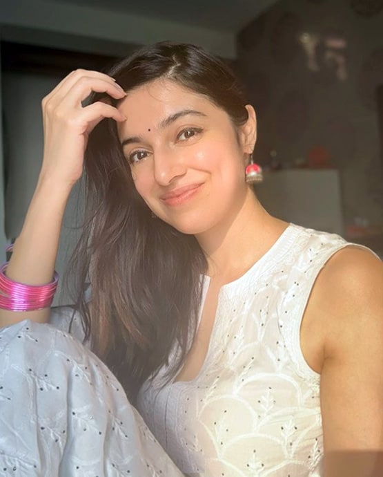 सोनू निगम पर बरसीं दिव्या, 5 रुपये में रामलीला में गाते थे, अबू सलेम से कनेक्शन?