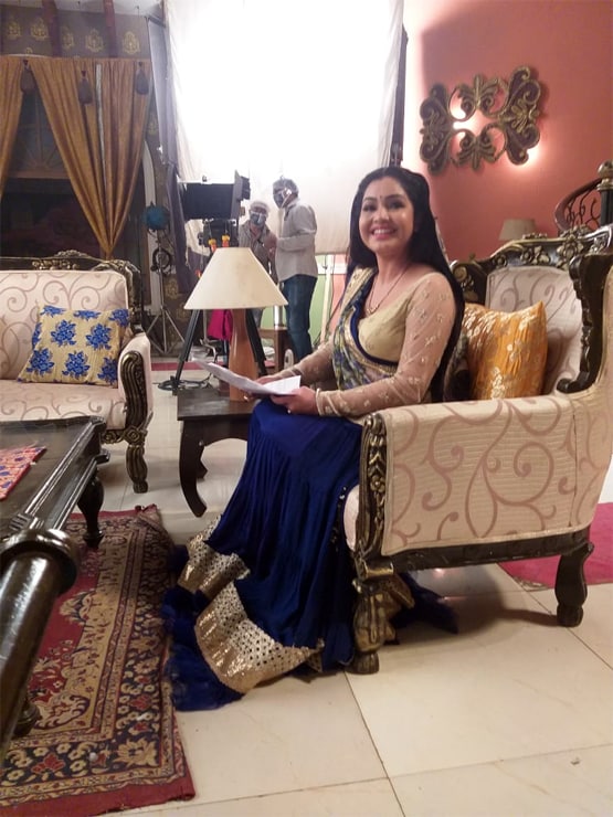 100 दिन बाद शुरू हुई भाबीजी घर पर है की शूट‍िंग, देखें Photos